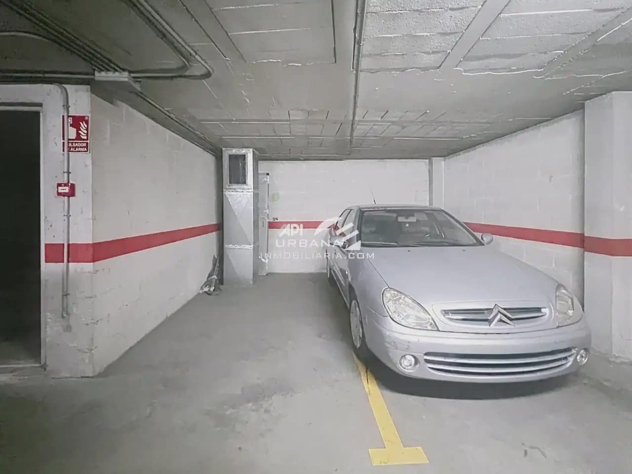 Autotalli myytävänä paikassa Lucena - 9 000 € (Ref: 10175539)