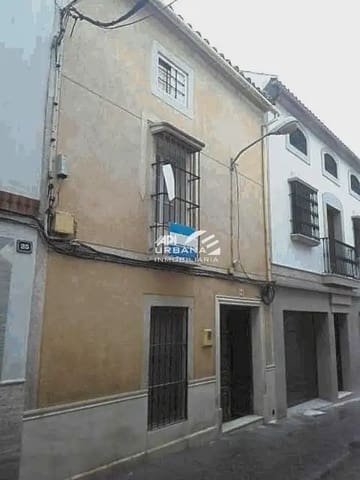 Adosado de 5 habitaciones en Montilla en venta - 65.000 € (Ref: 9963585)