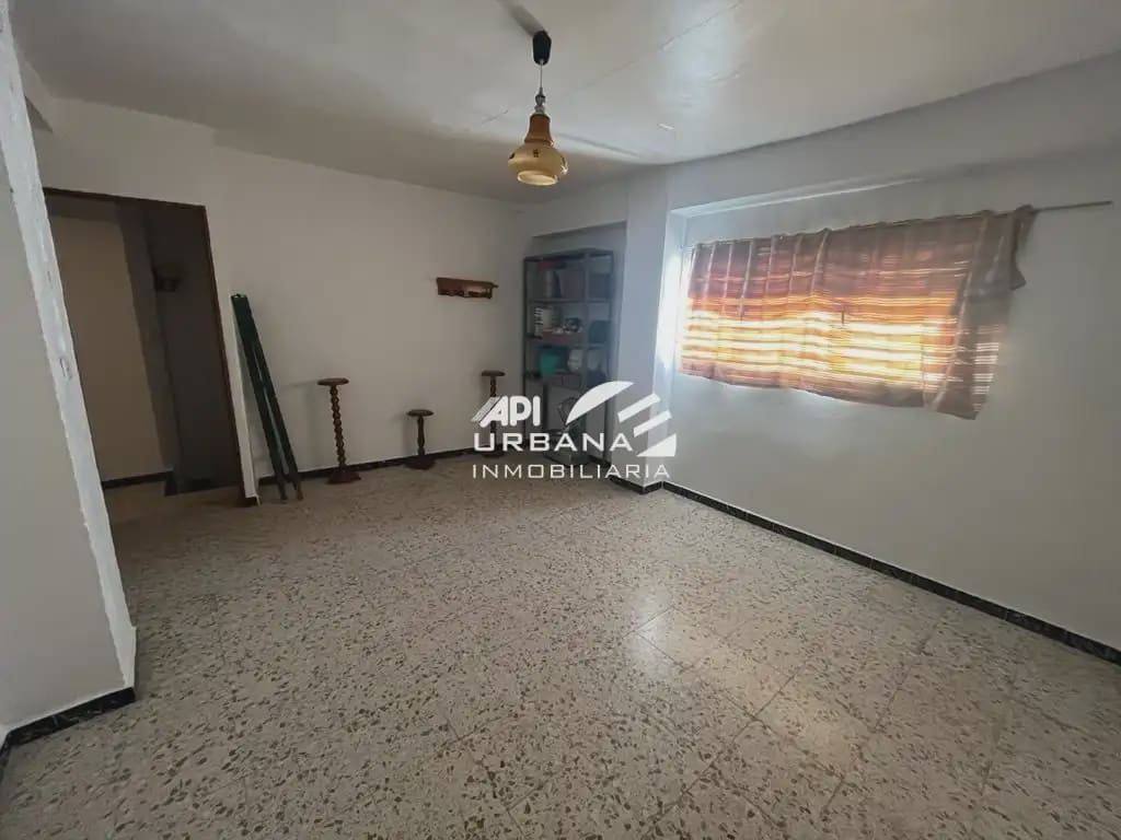 4 sypialnia Dom na sprzedaż w Lucena z garażem - 120 000 € (Ref: 9963586)