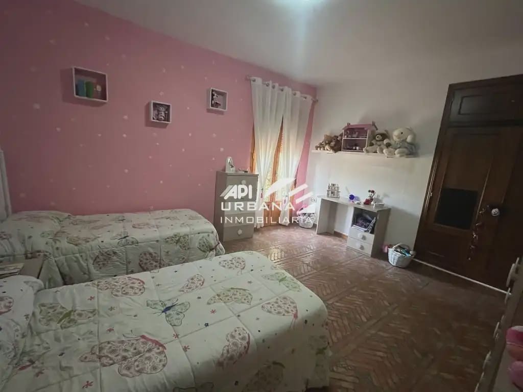 4 quarto Moradia para venda em Lucena com piscina garagem - 260 000 € (Ref: 9963590)