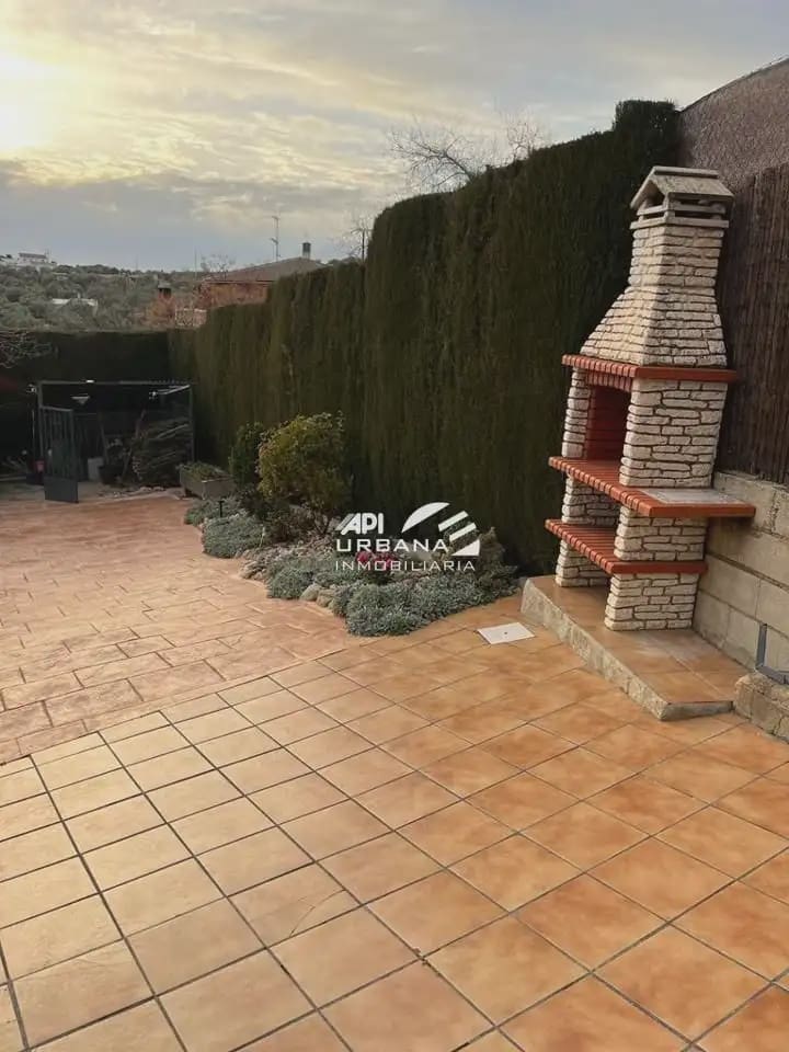 4 quarto Moradia para venda em Lucena com piscina garagem - 260 000 € (Ref: 9963590)