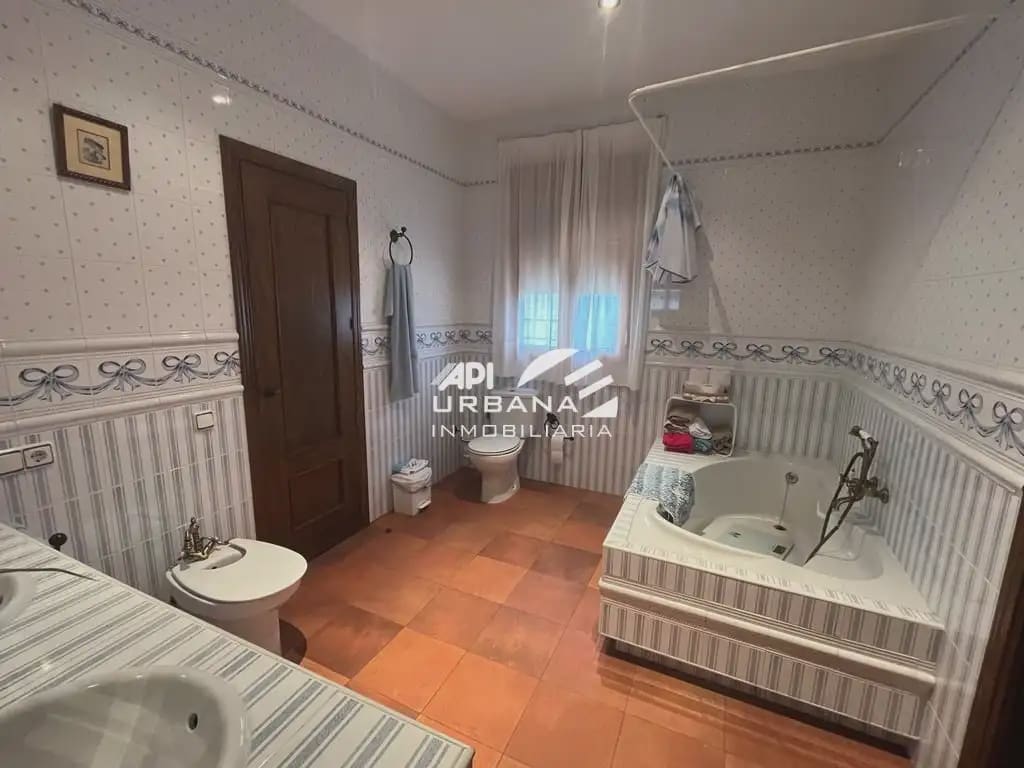 4 quarto Moradia para venda em Lucena com piscina garagem - 260 000 € (Ref: 9963590)