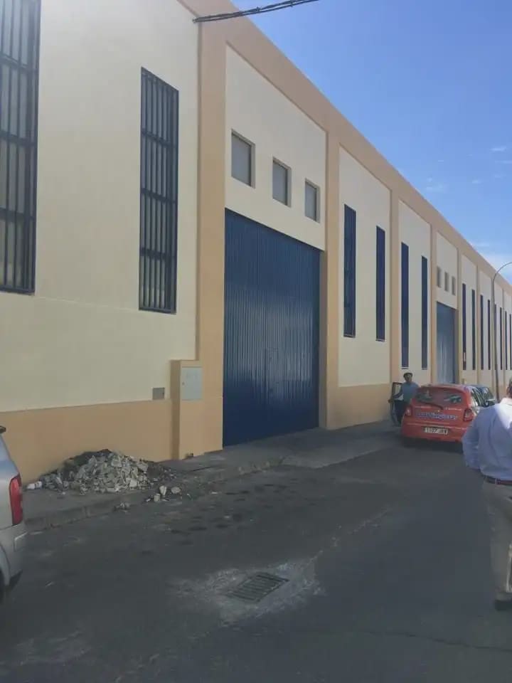 Commercieel te koop in Lucena - € 210.000 (Ref: 9963592)