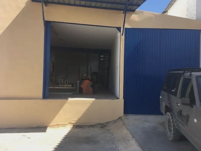 Commercieel te koop in Lucena - € 210.000 (Ref: 9963592)