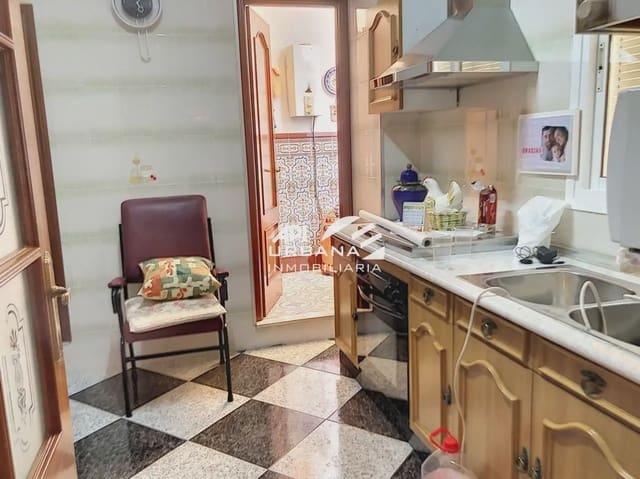 5 soveværelse Byhus til salg i Monturque - € 196.000 (Ref: 9963599)