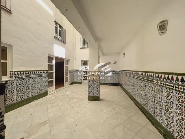 Casa de 5 habitaciones en Puente Genil en venta - 109.000 € (Ref: 9963601)
