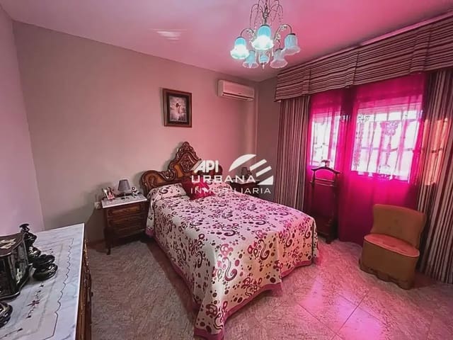 3 soveværelse Villa til salg i Lucena med garage - € 200.000 (Ref: 9963602)