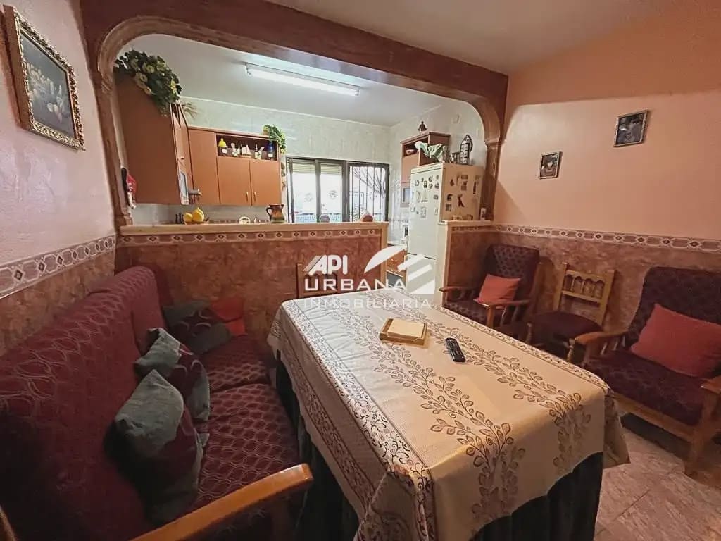 3 Zimmer Villa zu verkaufen in Lucena mit Garage - 200.000 € (Ref: 9963602)