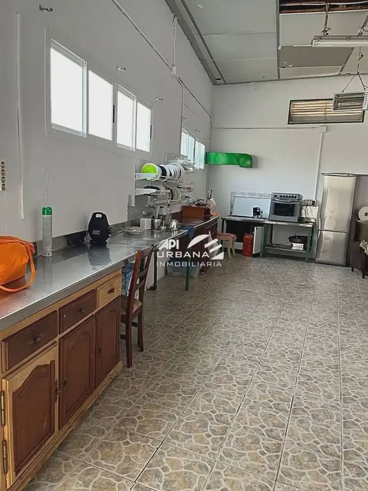 Commercieel te koop in Lucena - € 350.000 (Ref: 9963608)