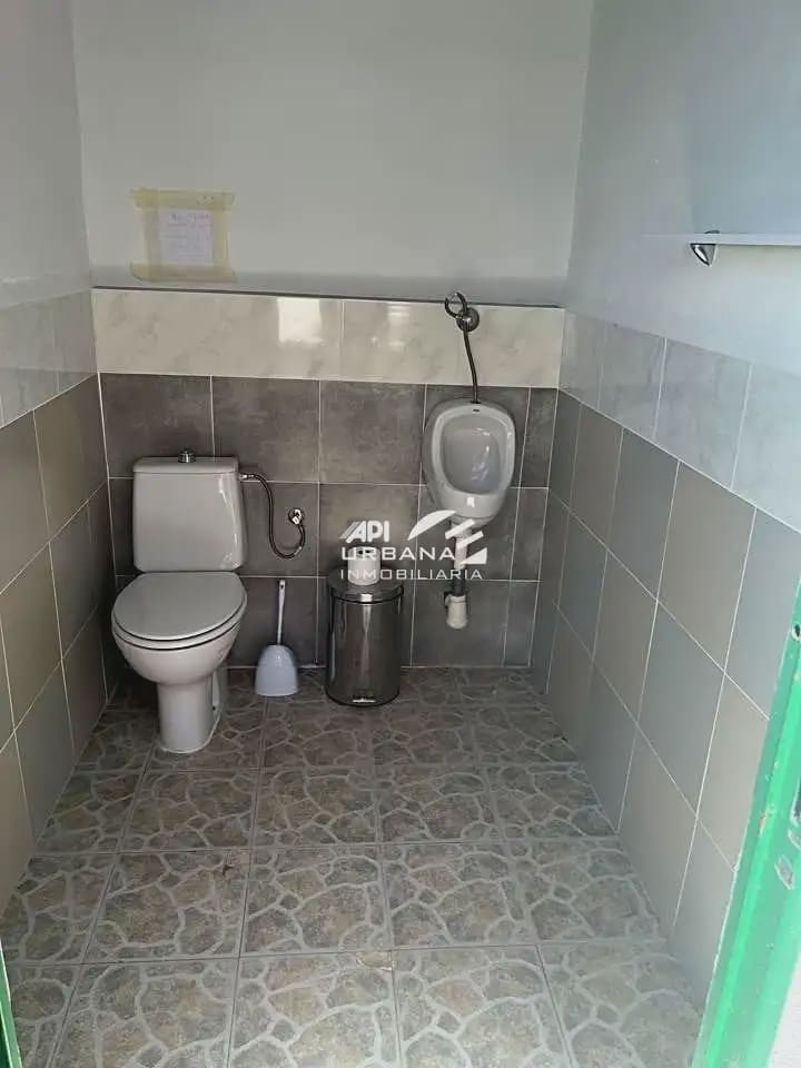 Commercieel te koop in Lucena - € 350.000 (Ref: 9963608)