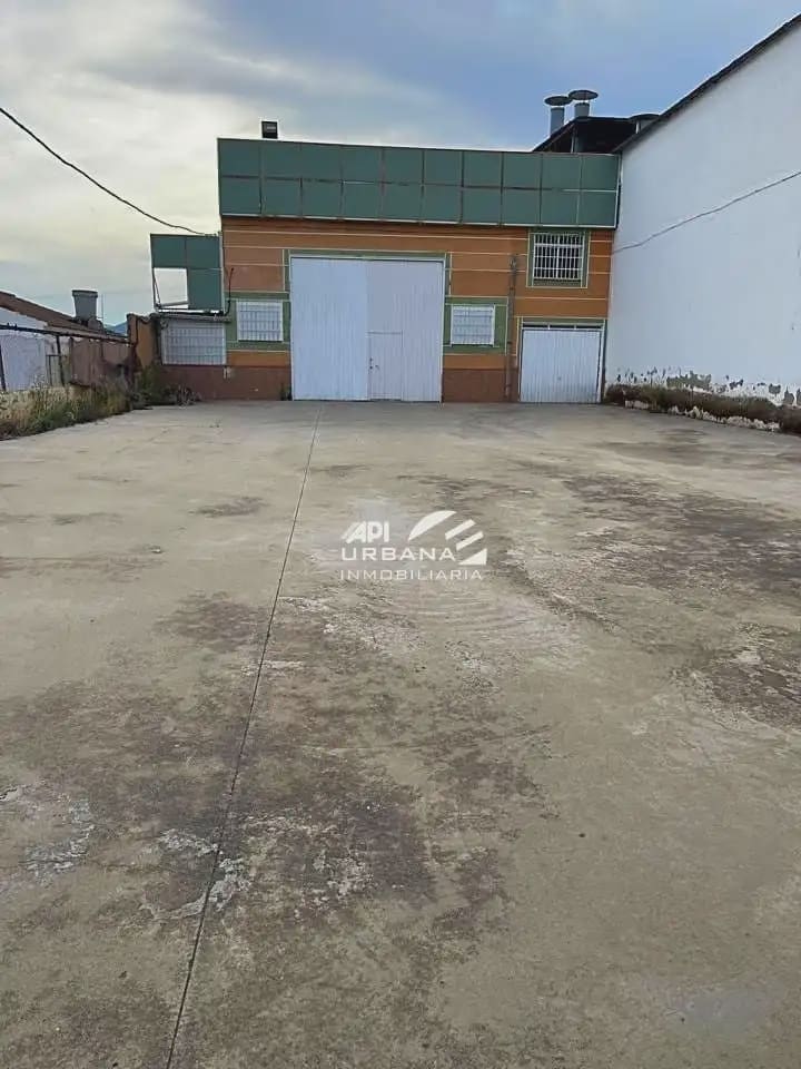 Commercieel te koop in Lucena - € 350.000 (Ref: 9963608)