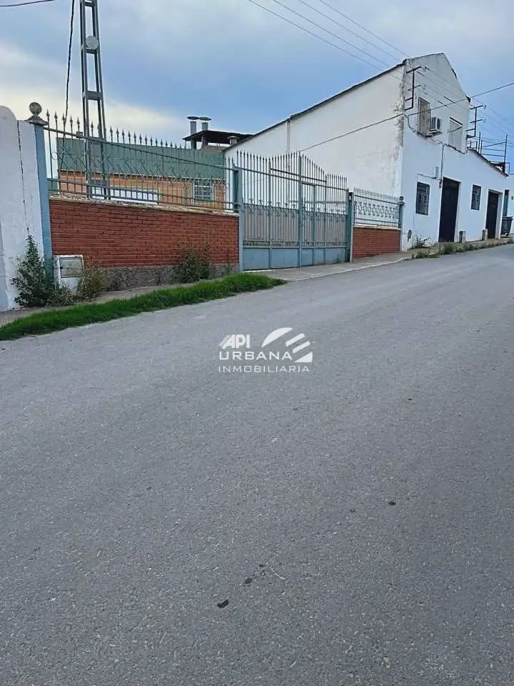 Commercieel te koop in Lucena - € 350.000 (Ref: 9963608)