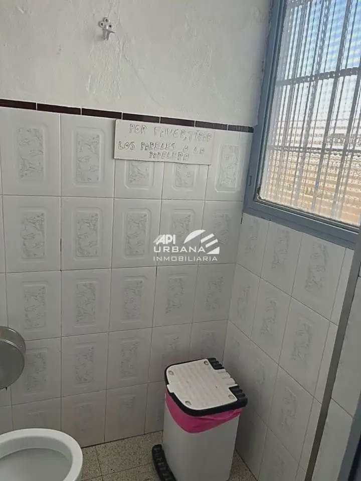 Commercieel te koop in Lucena - € 350.000 (Ref: 9963608)