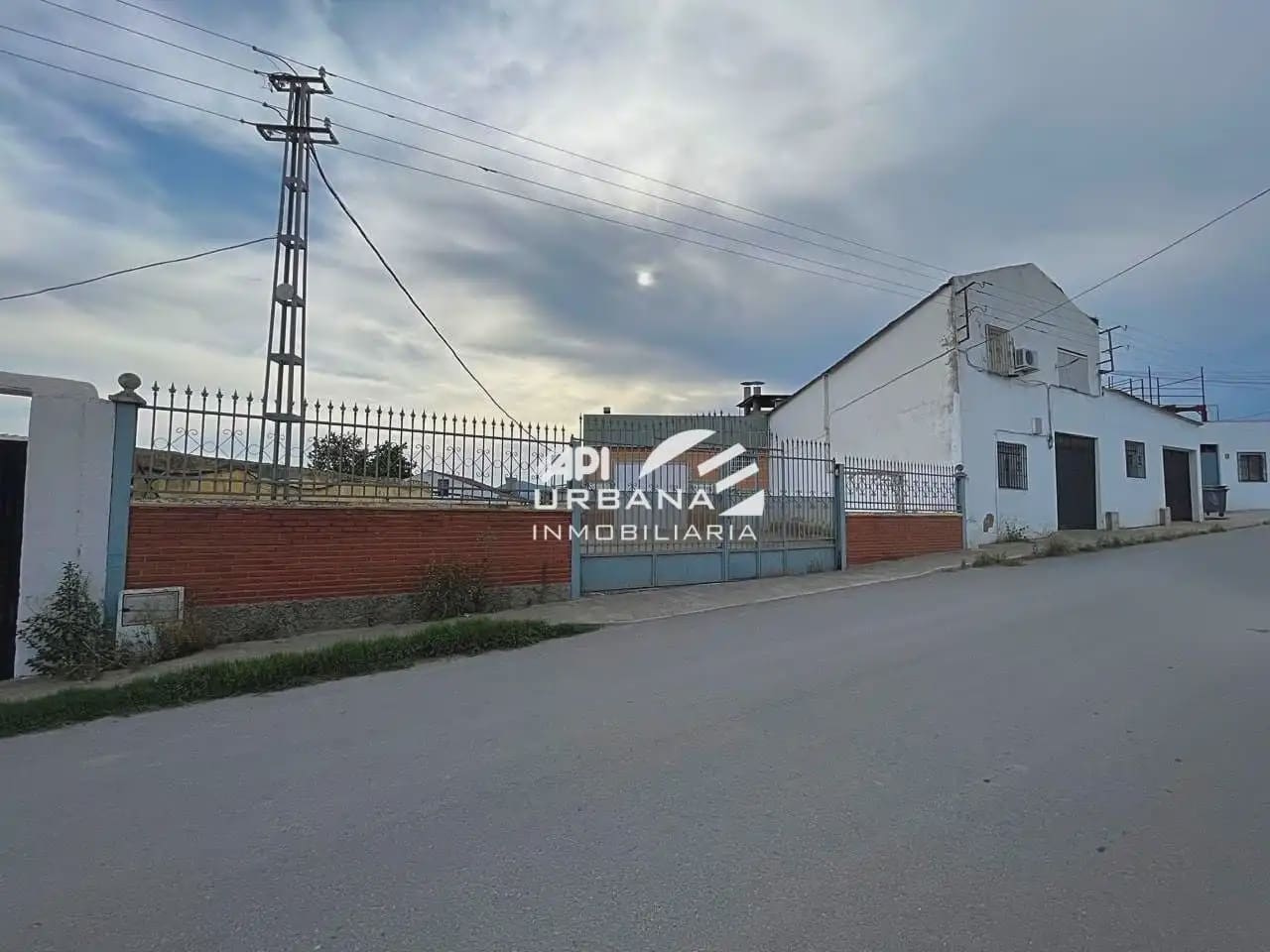 Commercieel te koop in Lucena - € 350.000 (Ref: 9963608)
