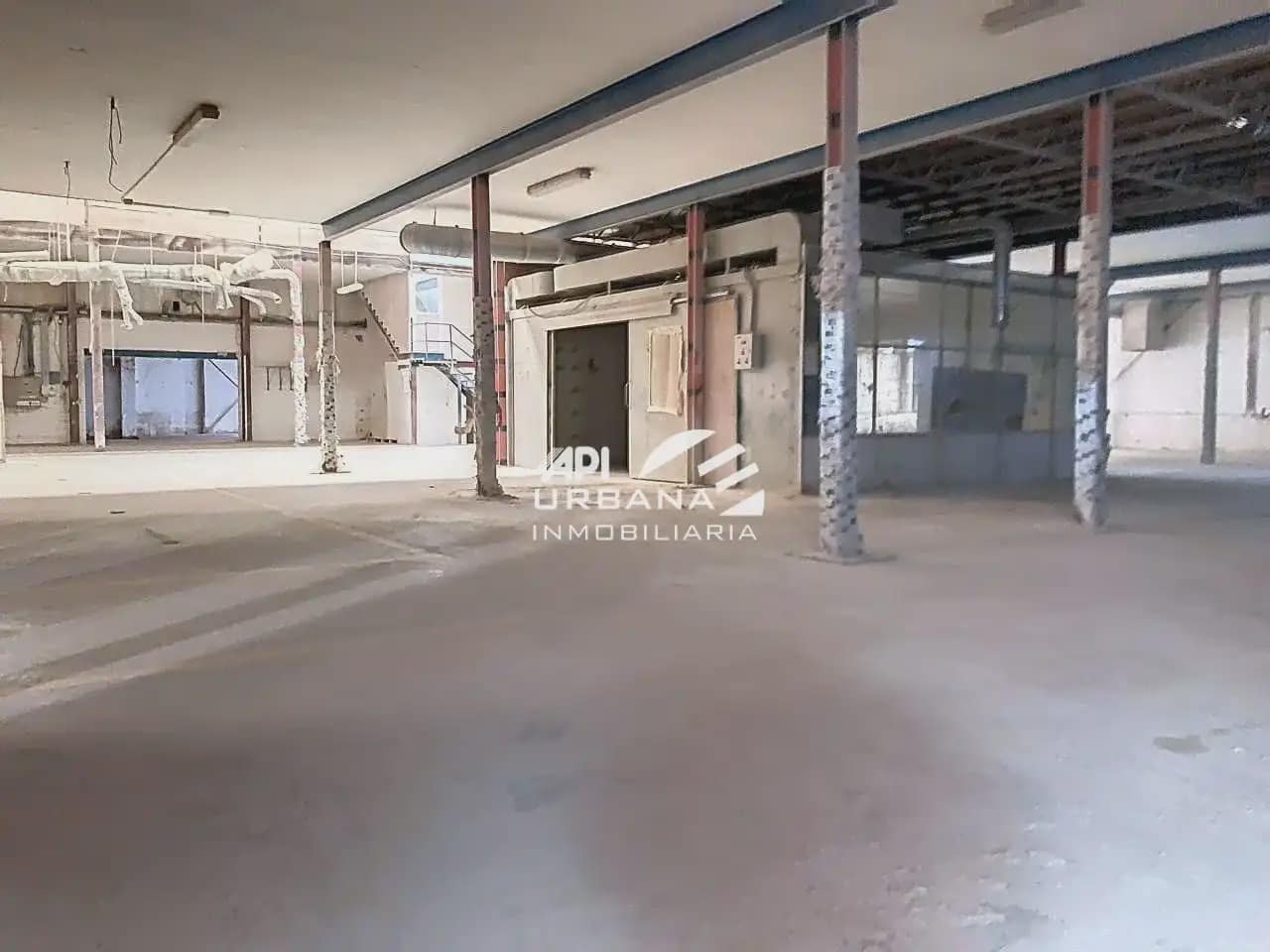 Commercial for sale in Lucena - € 230,000 (Ref: 9963615)