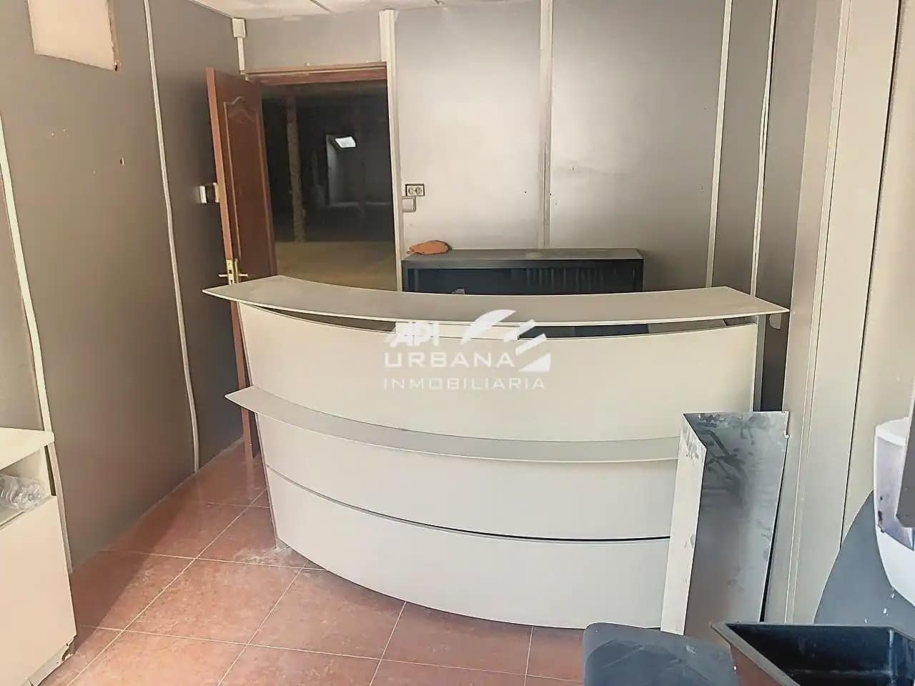 Commercial for sale in Lucena - € 230,000 (Ref: 9963615)