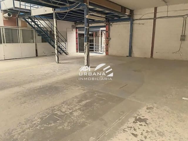 Commercieel te koop in Lucena - € 230.000 (Ref: 9963615)