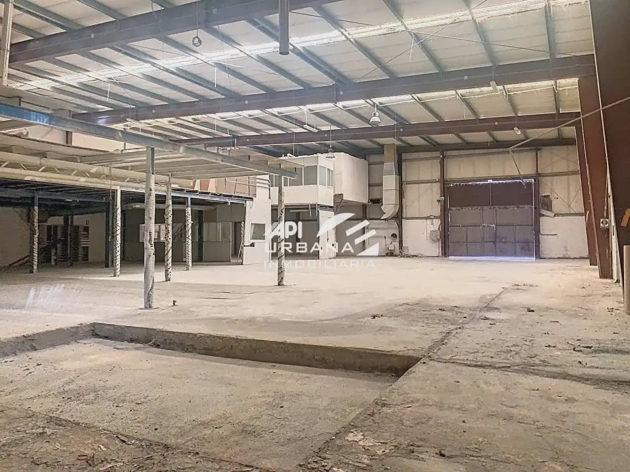 Commercial for sale in Lucena - € 230,000 (Ref: 9963615)
