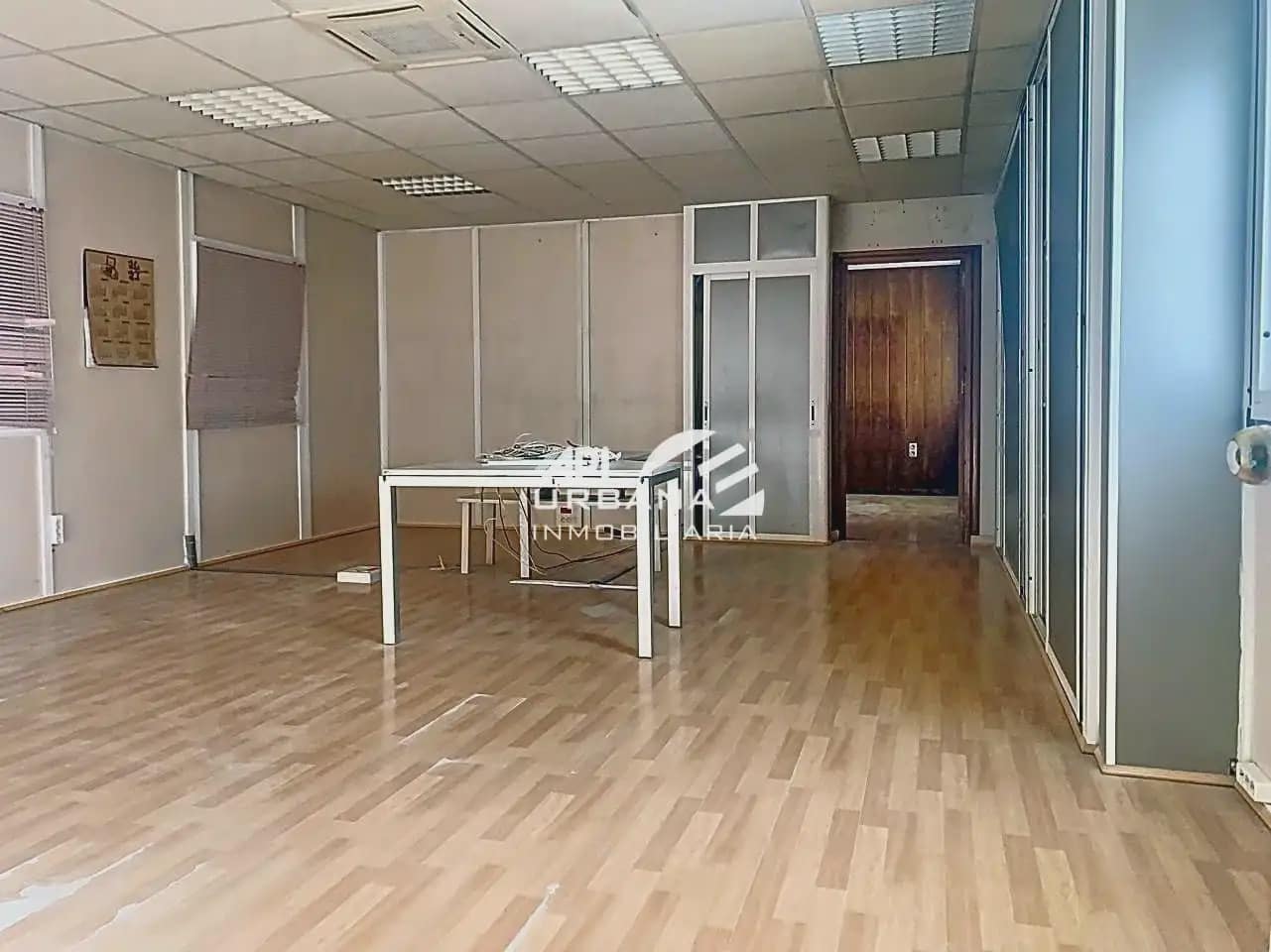 Commercial for sale in Lucena - € 230,000 (Ref: 9963615)