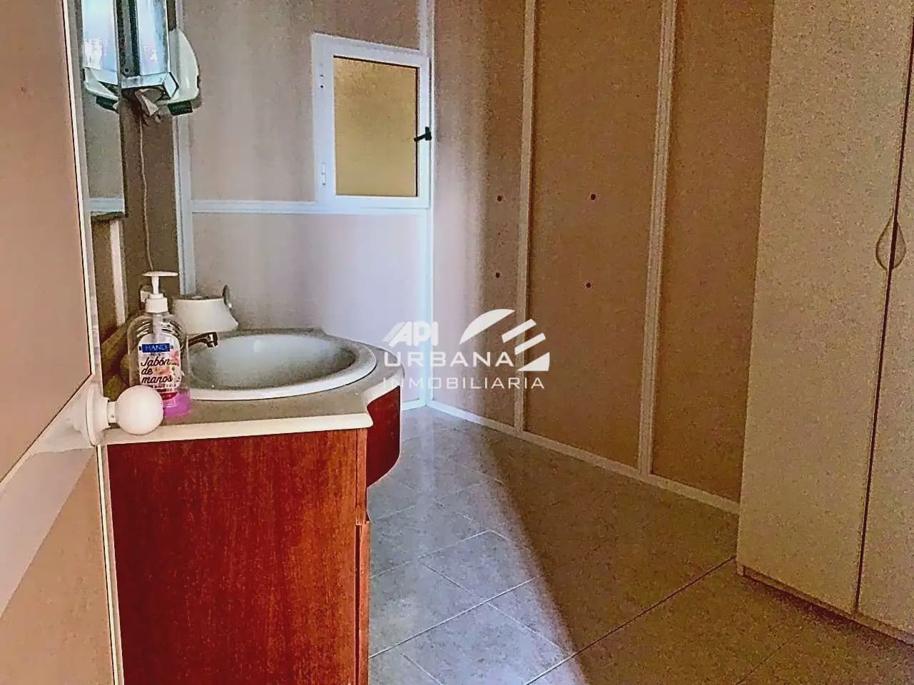 Commercial for sale in Lucena - € 230,000 (Ref: 9963615)