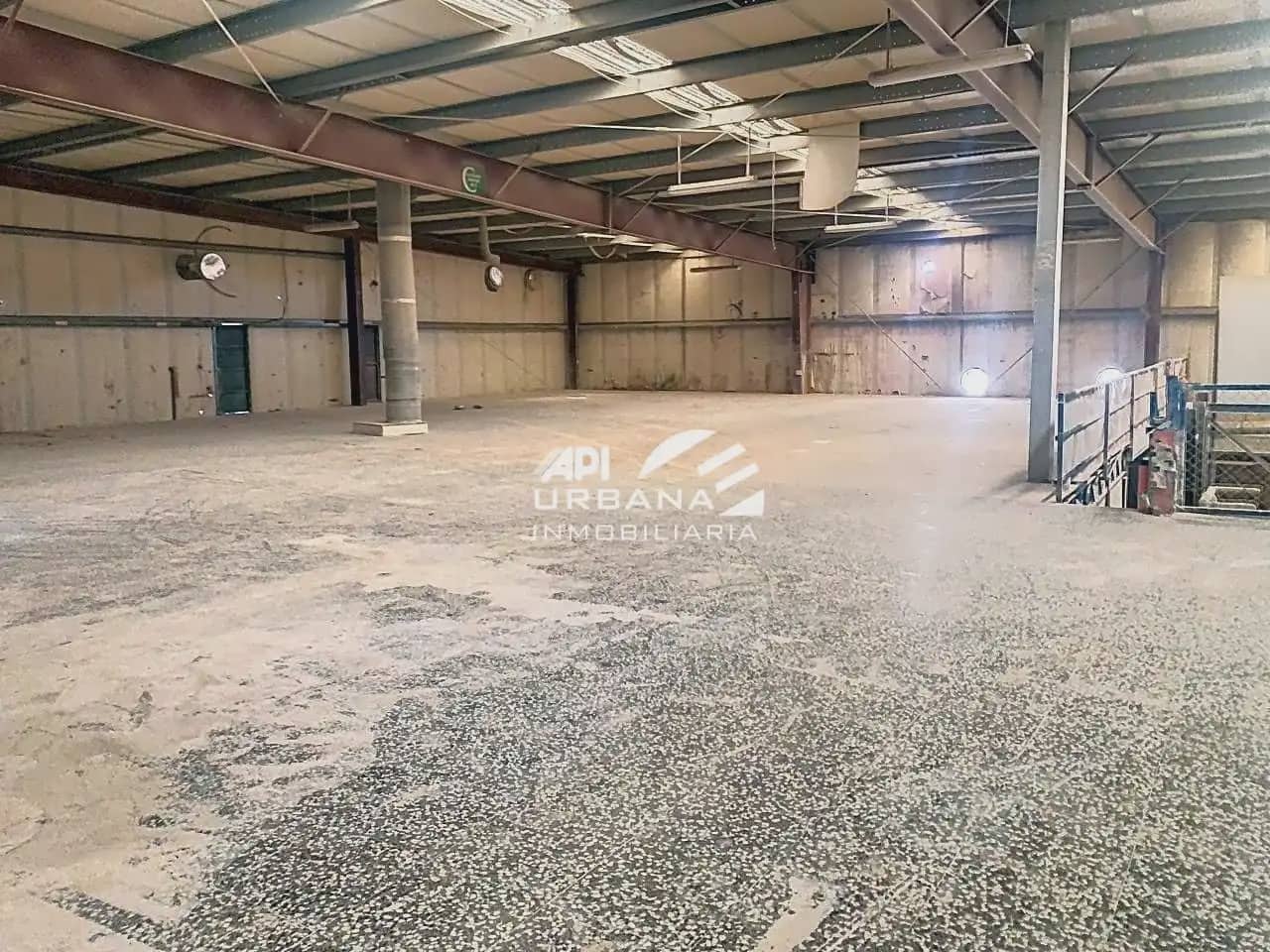 Commercial for sale in Lucena - € 230,000 (Ref: 9963615)