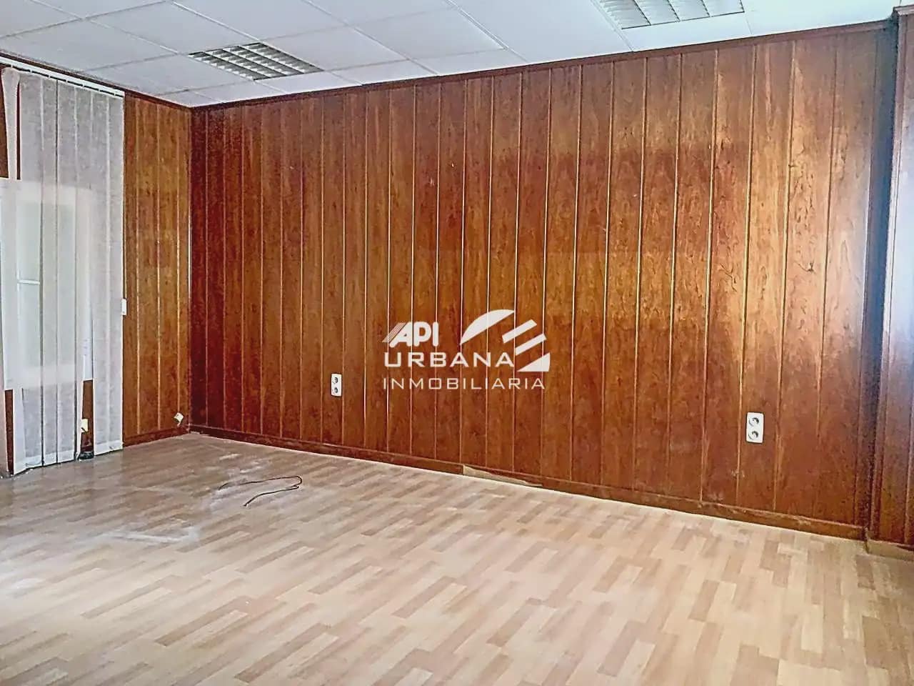 Commercial for sale in Lucena - € 230,000 (Ref: 9963615)