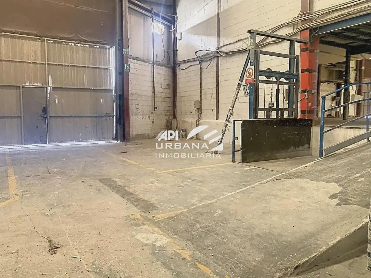 Commercial for sale in Lucena - € 230,000 (Ref: 9963615)