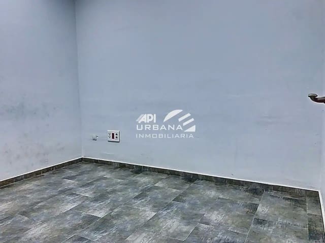 Local Comercial en Lucena en venta - 47.000 € (Ref: 9963616)