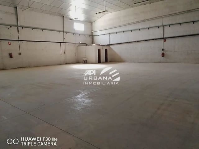 Commercieel te koop in Lucena - € 260.000 (Ref: 9963619)