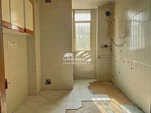 3 chambre Appartement à vendre à Lucena - 35 000 € (Ref: 9963621)