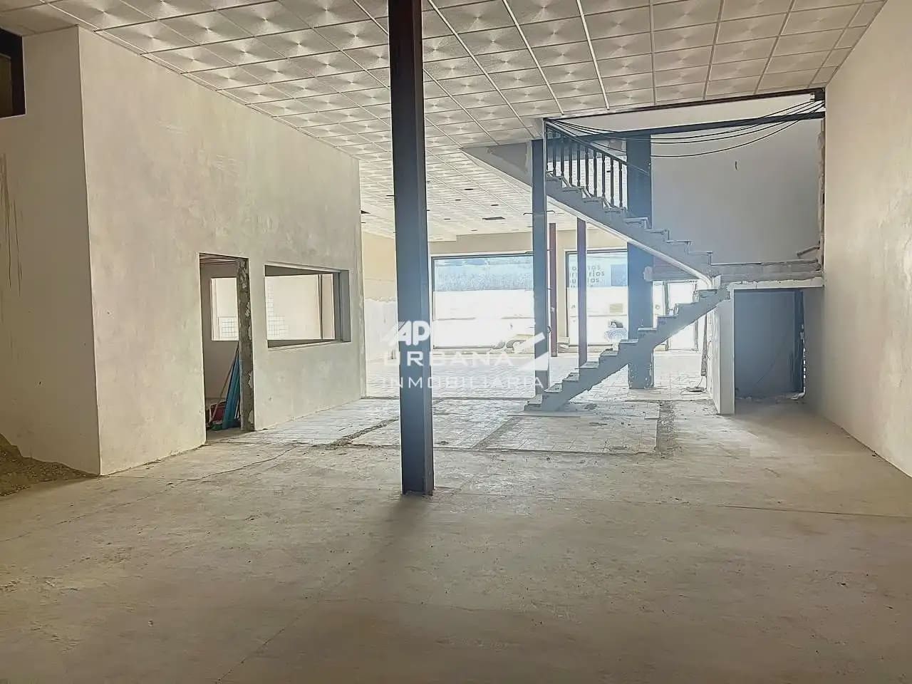 Erhverv til leje i Lucena - € 2.900 (Ref: 9963627)