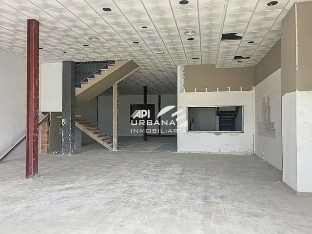 Erhverv til leje i Lucena - € 2.900 (Ref: 9963627)