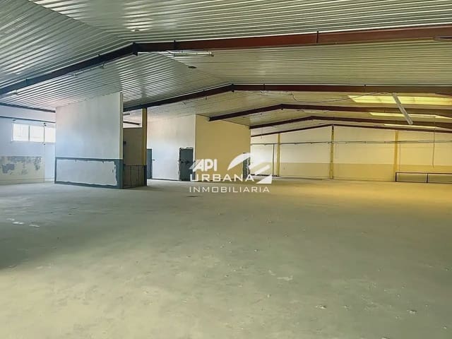 Erhverv til leje i Lucena - € 2.900 (Ref: 9963627)