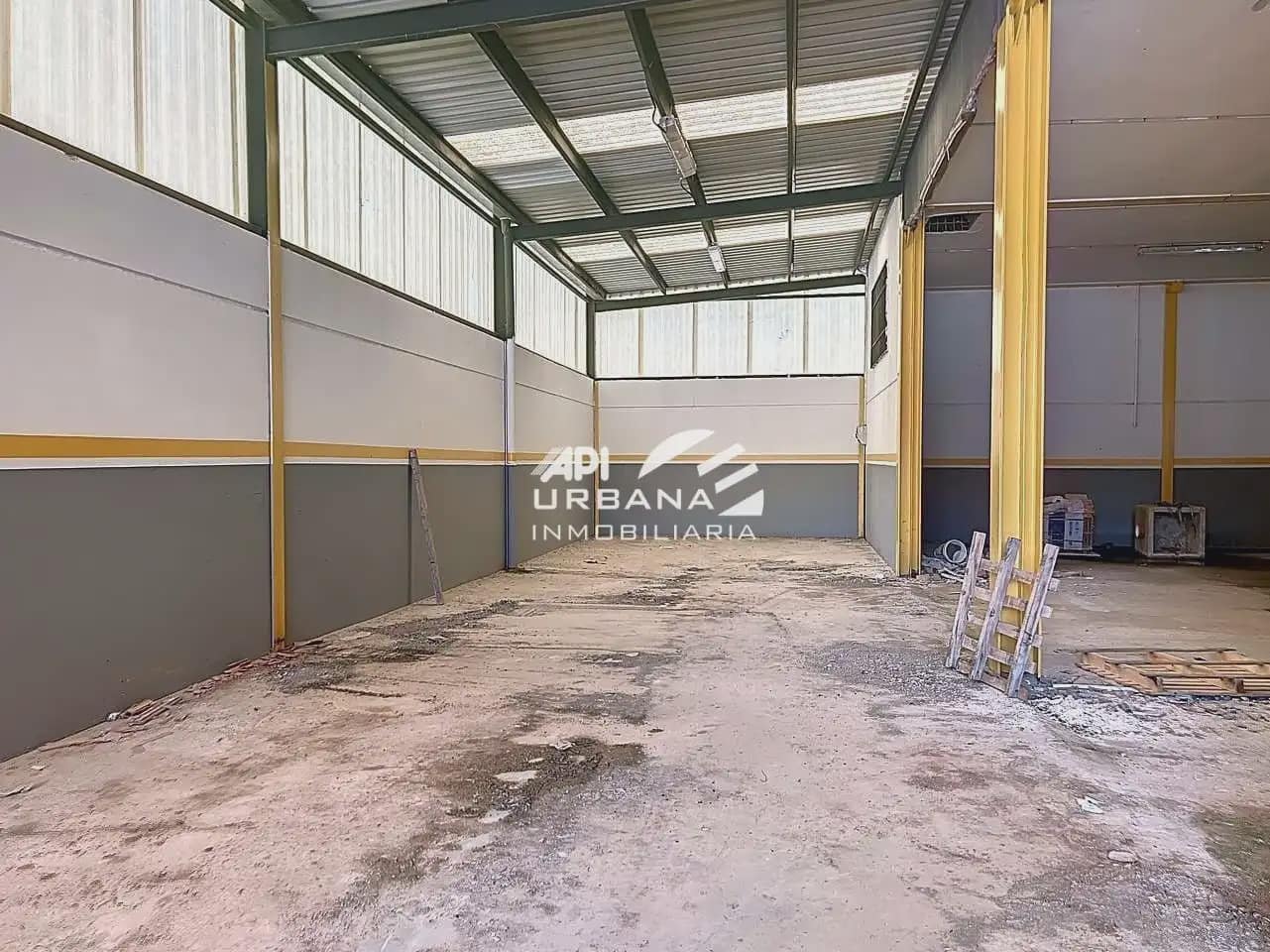 Erhverv til leje i Lucena - € 2.900 (Ref: 9963627)
