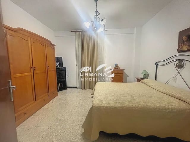 5 soveværelse Byhus til salg i Lucena med garage - € 270.000 (Ref: 9963628)