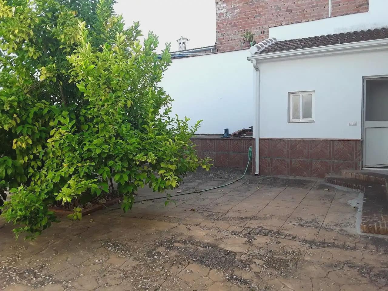 4 bedroom Townhouse for sale in Nueva Carteya - € 150,000 (Ref: 9963630)