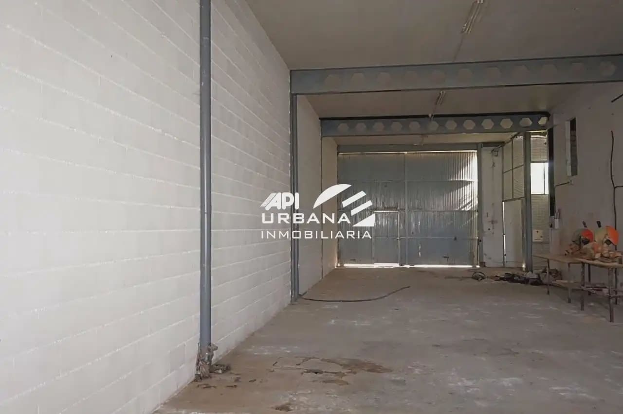 Gewerbe zu verkaufen in Lucena - 183.446 € (Ref: 9963638)