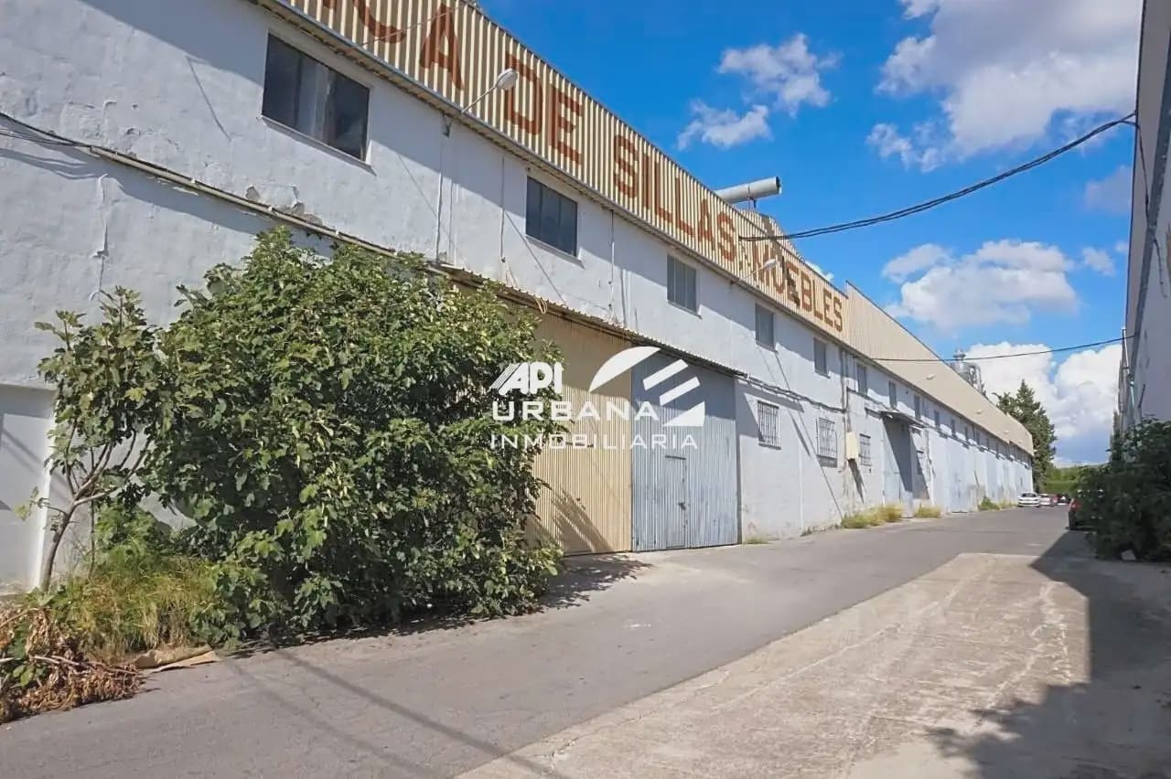 Gewerbe zu verkaufen in Lucena - 183.446 € (Ref: 9963638)