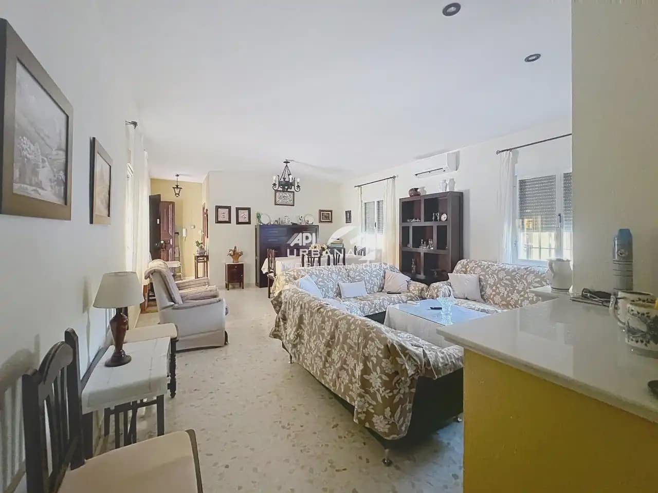 4 Zimmer Villa zu verkaufen in Lucena mit Pool - 395.000 € (Ref: 9963644)