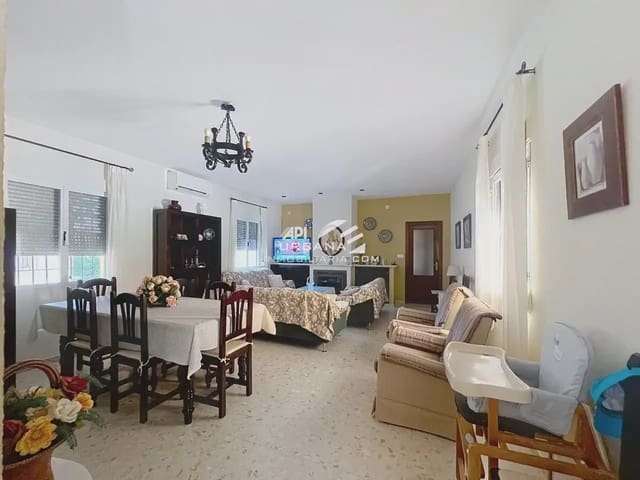 4 Zimmer Villa zu verkaufen in Lucena mit Pool - 395.000 € (Ref: 9963644)