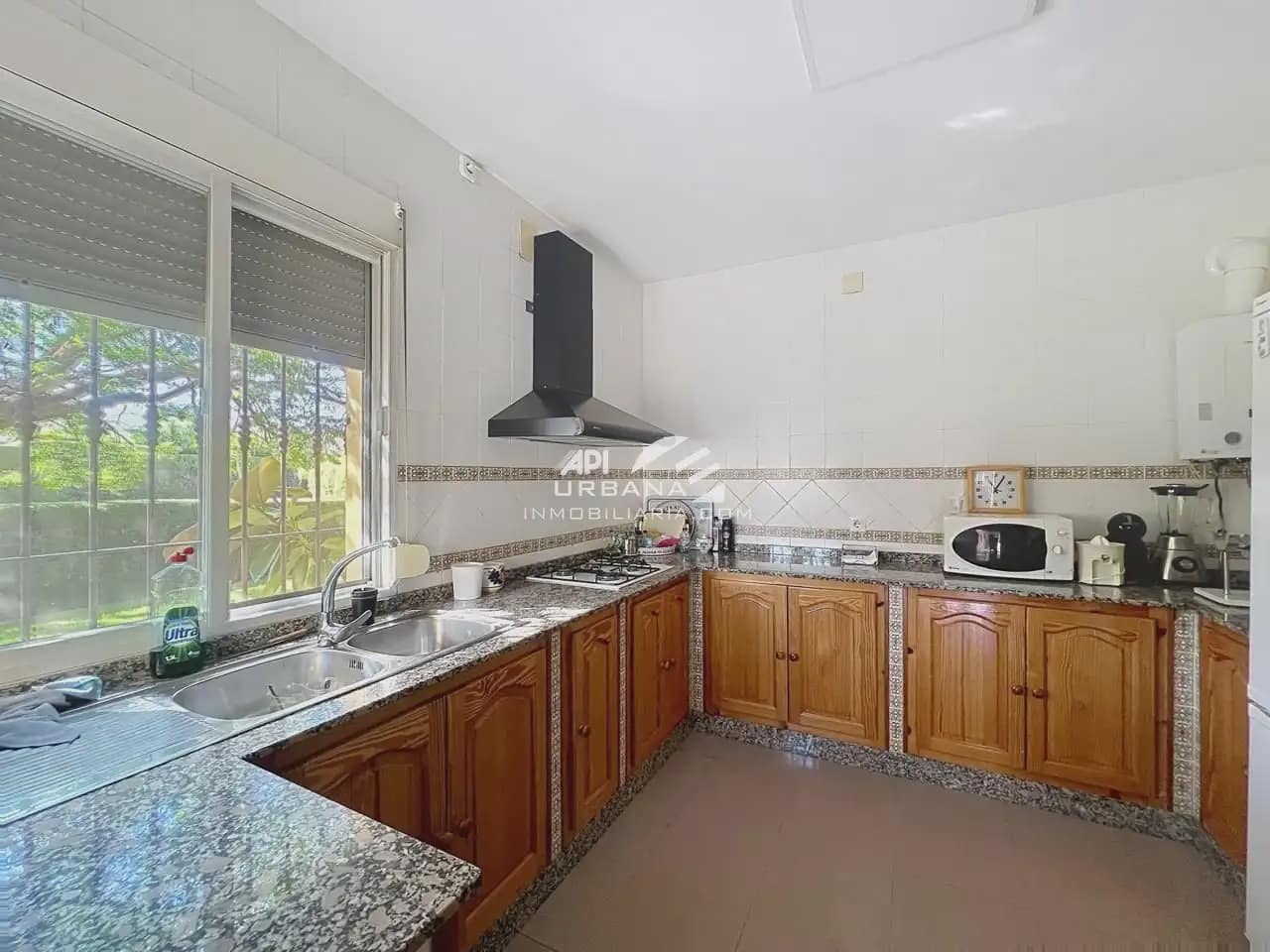 4 Zimmer Villa zu verkaufen in Lucena mit Pool - 395.000 € (Ref: 9963644)