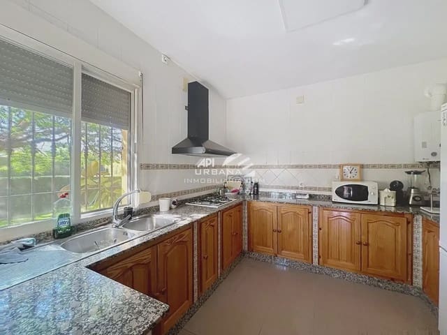 4 Zimmer Villa zu verkaufen in Lucena mit Pool - 395.000 € (Ref: 9963644)
