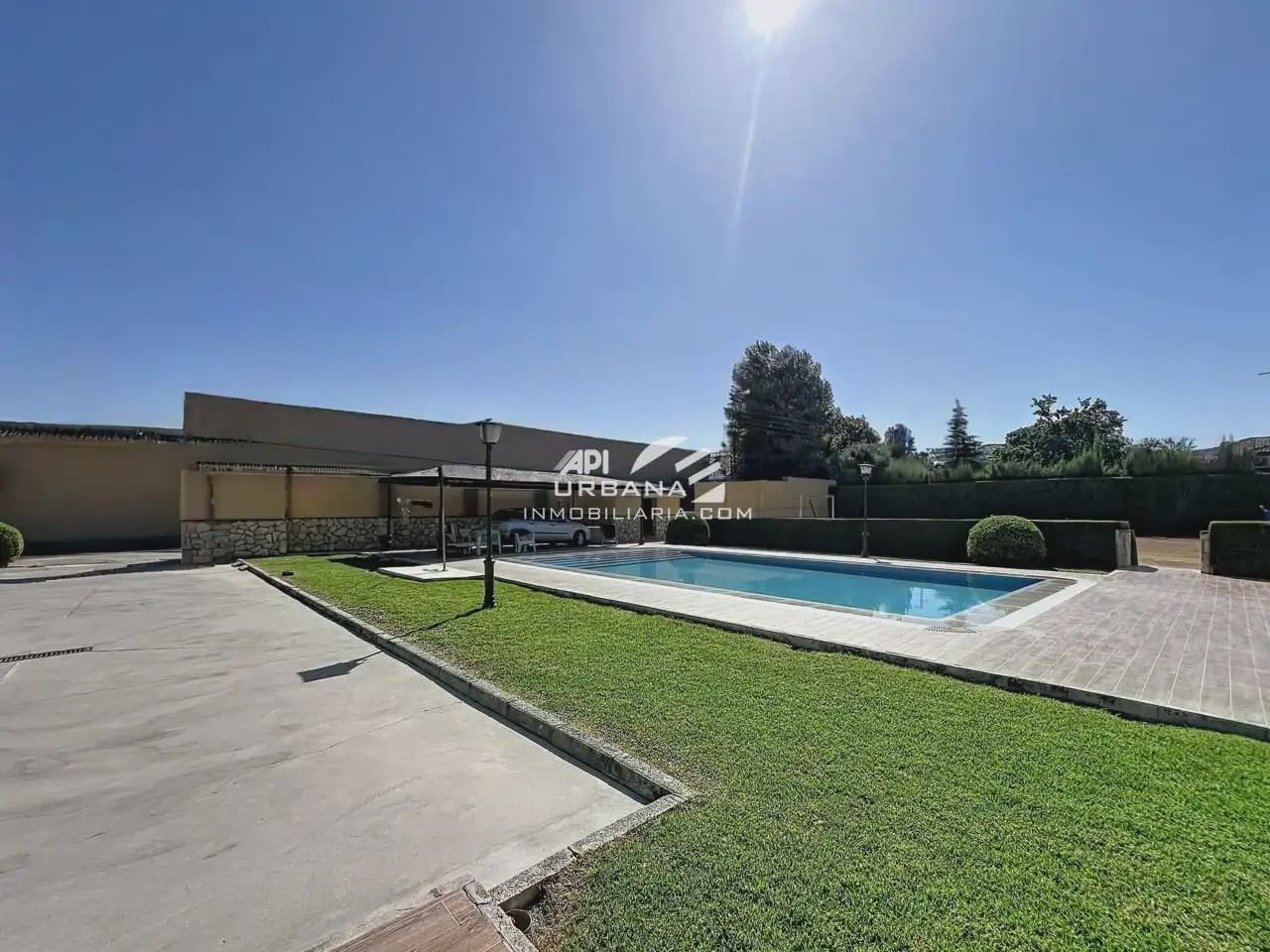 4 Zimmer Villa zu verkaufen in Lucena mit Pool - 395.000 € (Ref: 9963644)