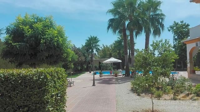 5 bedroom Villa for sale in Lucena with pool - € 550,000 (Ref: 9963645)