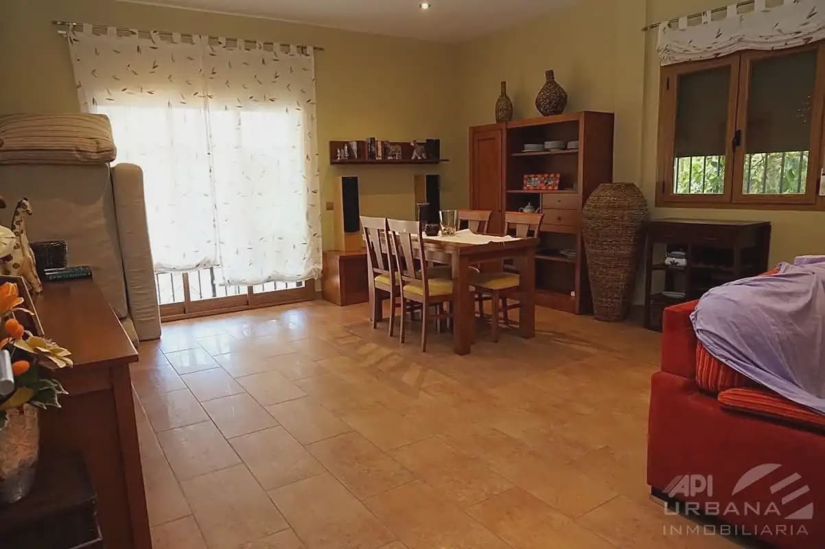 5 bedroom Villa for sale in Lucena with pool - € 550,000 (Ref: 9963645)