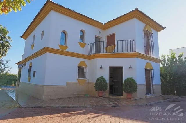5 bedroom Villa for sale in Lucena with pool - € 550,000 (Ref: 9963645)