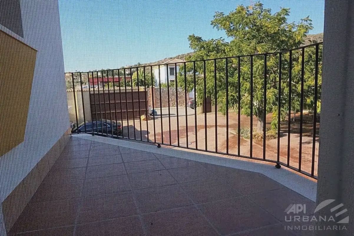 5 bedroom Villa for sale in Lucena with pool - € 550,000 (Ref: 9963645)