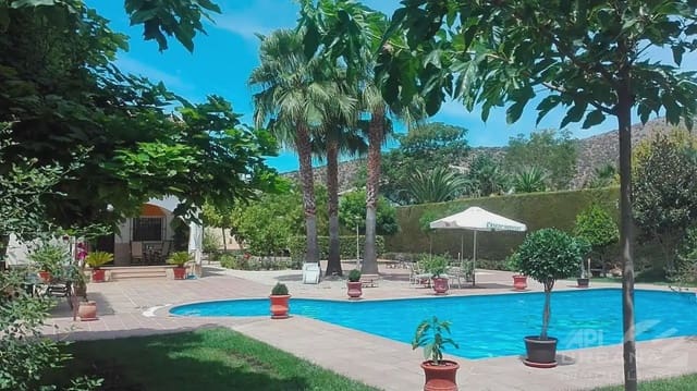 5 bedroom Villa for sale in Lucena with pool - € 550,000 (Ref: 9963645)