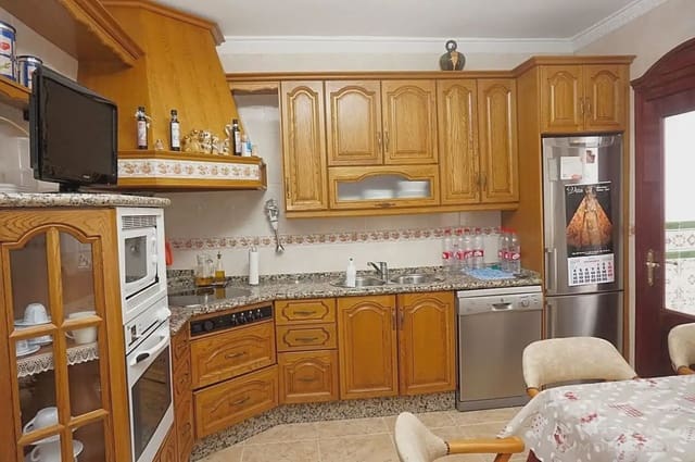 4 soveværelse Byhus til salg i Lucena - € 175.000 (Ref: 9963646)