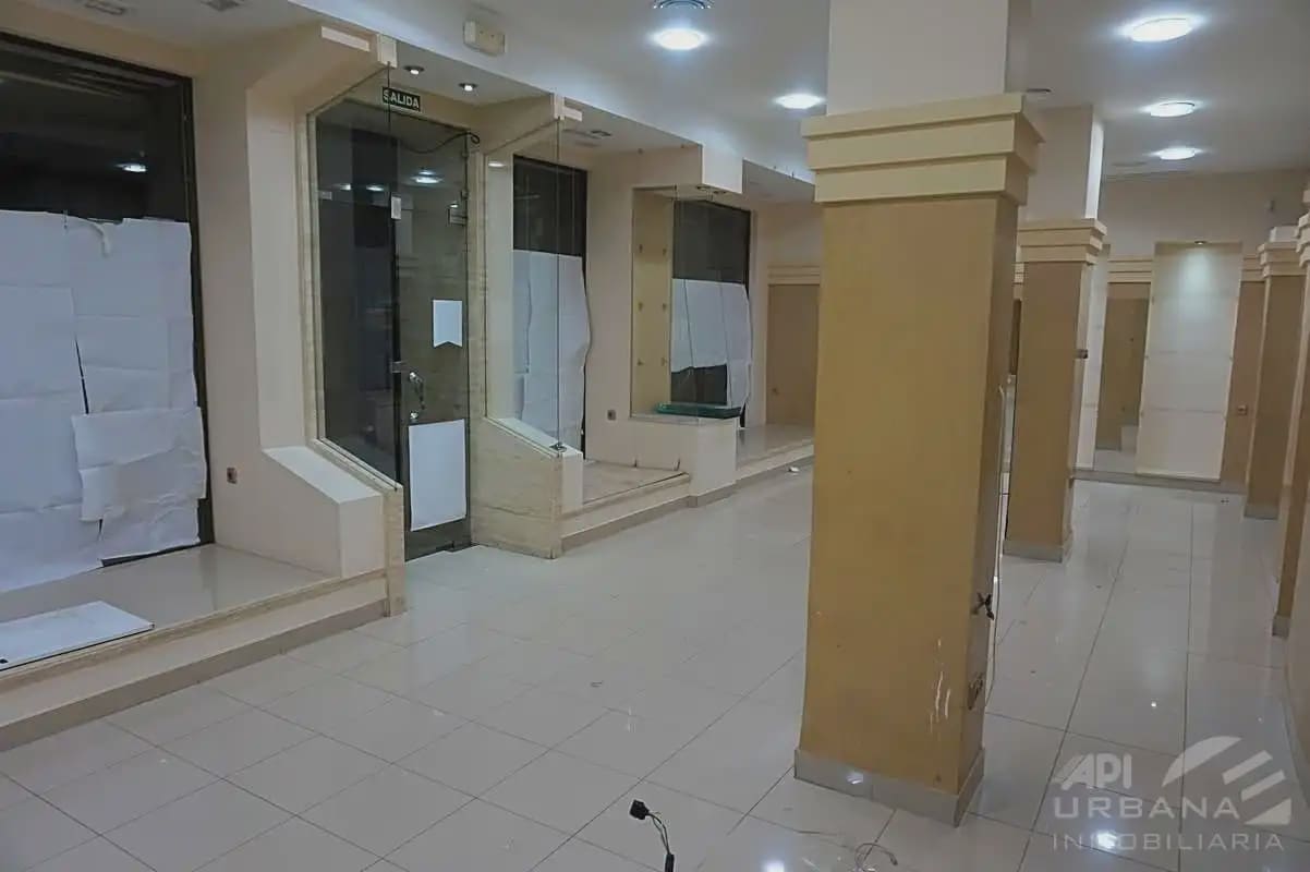 Commerciale da affittare in Lucena - 700 € (Rif: 9963648)